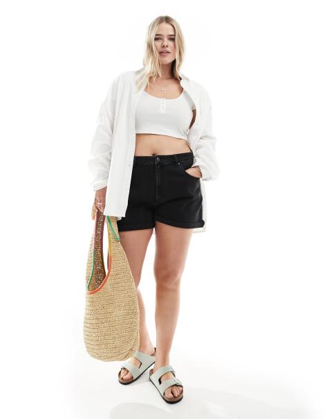 ASOS DESIGN Curve denim comfort mom short in wash black - view 1