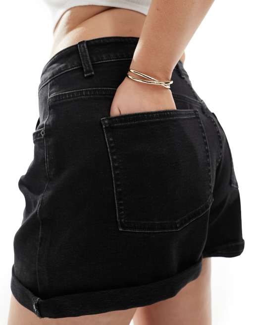 ASOS DESIGN Curve denim comfort mom shorts in wash black, 2 of 5