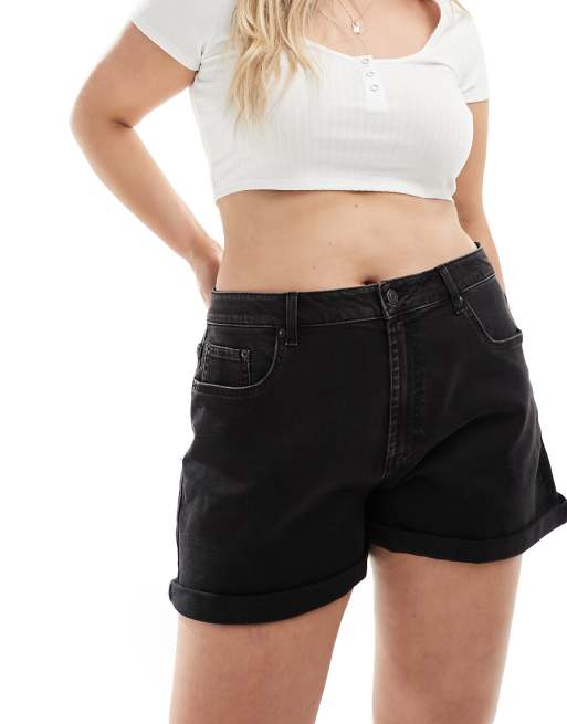 ASOS DESIGN Curve denim comfort mom shorts in wash black, 4 of 5