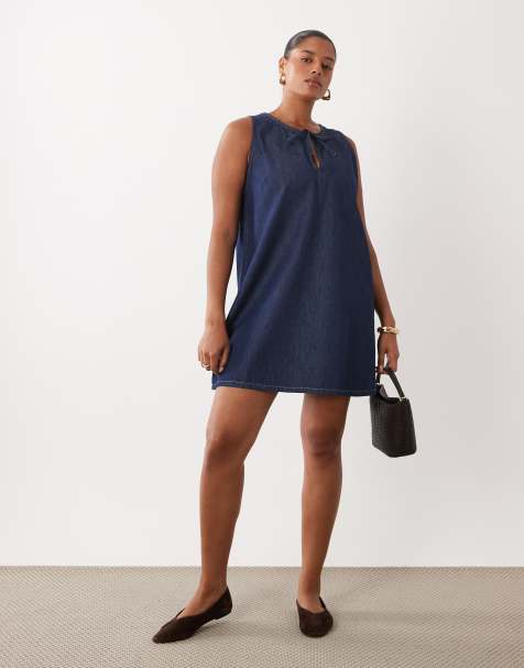 ASOS DESIGN Curve - Denim mini jurk met rimpeleffect en uitsnijding in donker middenblauw - view 1