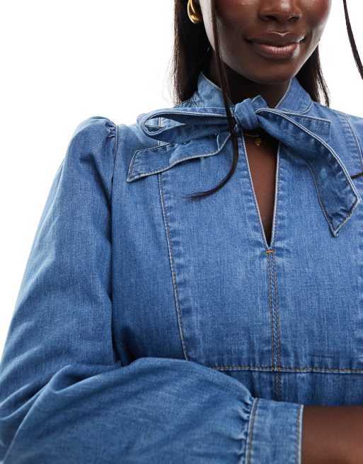 ASOS DESIGN Curve - Denim overhemd met strik aan de hals in middenblauw, 4 van 4