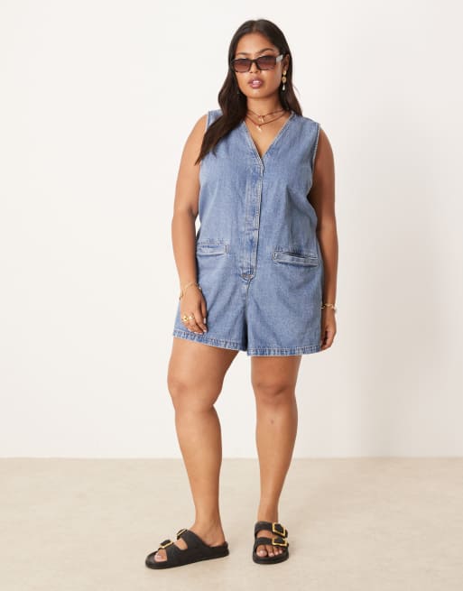 ASOS DESIGN - Curve- Denim playsuit met strik aan de achterkant in middenblauwe wassing, 2 van 4