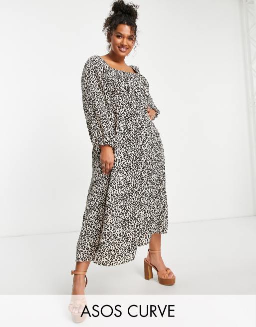 ASOS DESIGN Curve – Djurmönstrad midiklänning med fyrkantig ringning och rysch