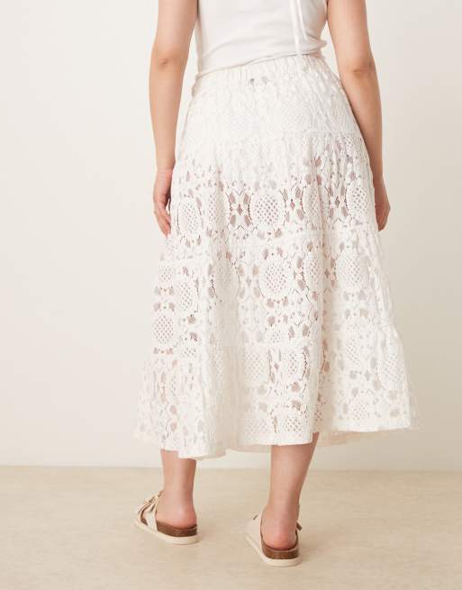 ASOS DESIGN Curve - Doorschijnende maxi rok van premium kant met textuur in wit, 5 van 5