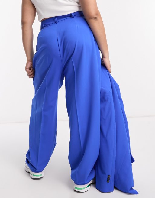 ASOS DESIGN Curve – Dopasowane niebieskie spodnie garniturowe, 2 z 4