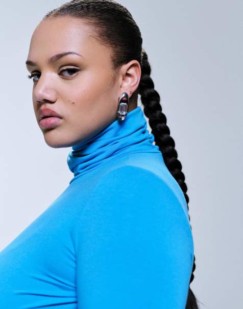 ASOS DESIGN Curve – Dopasowany niebieski top z odwijanym golfem - view 1