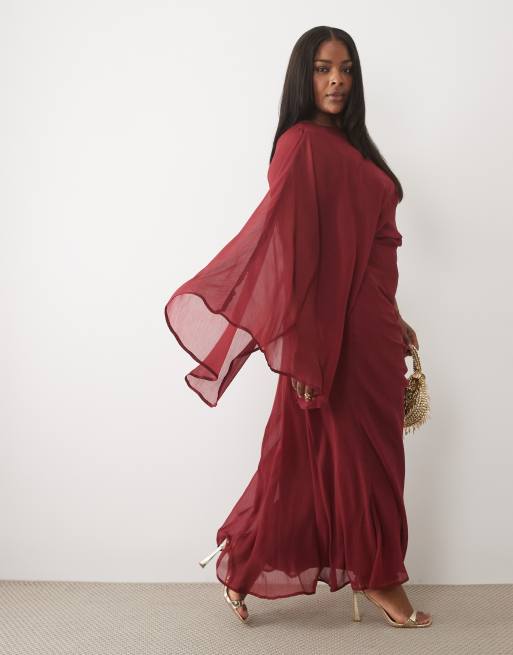 ASOS DESIGN Curve draperad maxiklänning med batwingärm, asymmetrisk och en ärm i burgundy, 2 av 4
