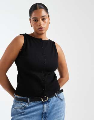 ASOS DESIGN Curve - Durchgeknöpftes Tanktop in Schwarz mit weitem Ausschnitt