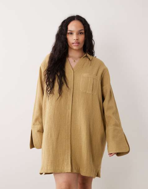 ASOS DESIGN Curve – Dwuwarstwowa sukienka koszulowa mini z muślinu z szerokimi mankietami i dużymi kieszeniami w brązowozielonym kolorze - view 1