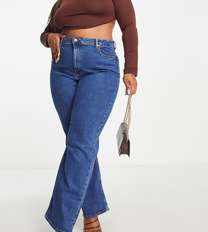 ASOS DESIGN Curve easy straight jeans in mid blue