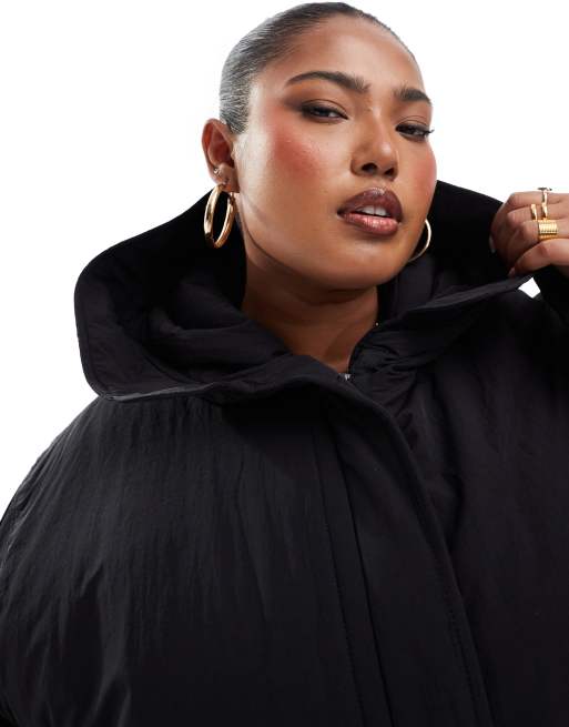 ASOS DESIGN Curve - Effen gewatteerd jack met lange pasvorm en capuchon in zwart, 2 van 4