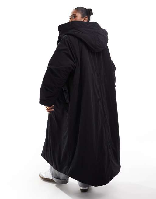 ASOS DESIGN Curve - Effen gewatteerd jack met lange pasvorm en capuchon in zwart, 4 van 4