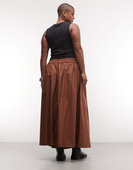 ASOS DESIGN Curve elasticated waist volume midi skirt in brown, 4 of 5