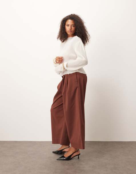 ASOS DESIGN Curve – Elegante Cropped-Hose in Schokobraun mit verstellbarer Bundlasche, Kombiteil - view 1