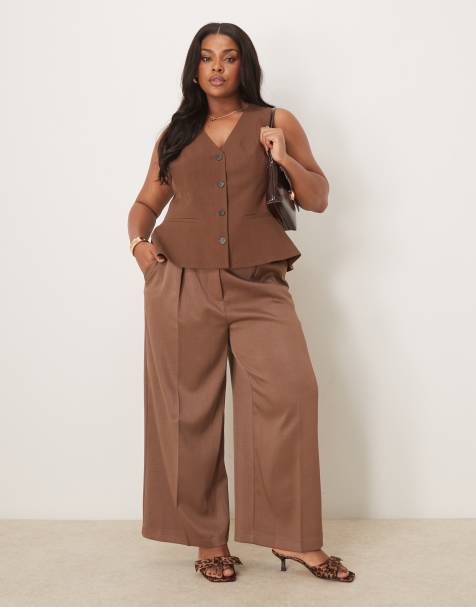 ASOS DESIGN Curve – Elegante, knöchellange Hose in Mokka mit Kunstledergürtel - view 1