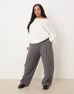 ASOS DESIGN Curve - Elegante Utility-Hose in Anthrazit mit Barrel-Leg-Schnitt-Grau