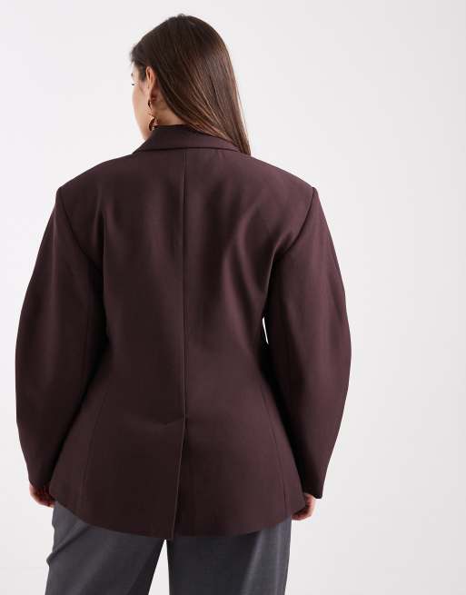 ASOS DESIGN Curve – Eleganter, zweireihiger Blazer in Bitterschokoladenbraun mit Cocoon-Ärmeln, 3 von 4