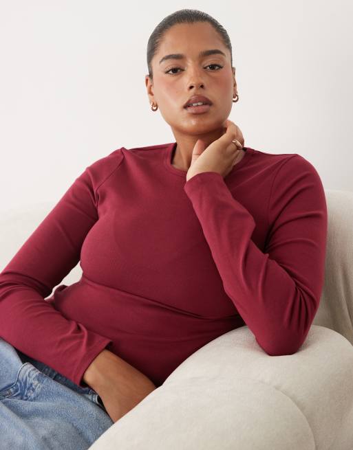 ASOS DESIGN Curve eng anliegendes Langarmoberteil in Dunkelrot, 3 von 4