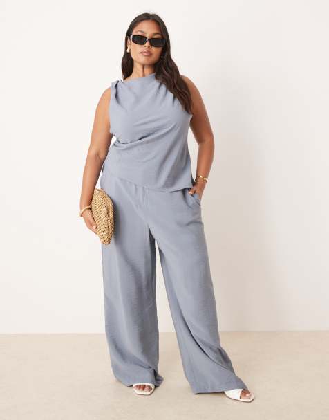 ASOS DESIGN Curve - Ensemble avec pantalon droit décontracté et top asymétrique texturé à détail torsadé - Bleu - view 1