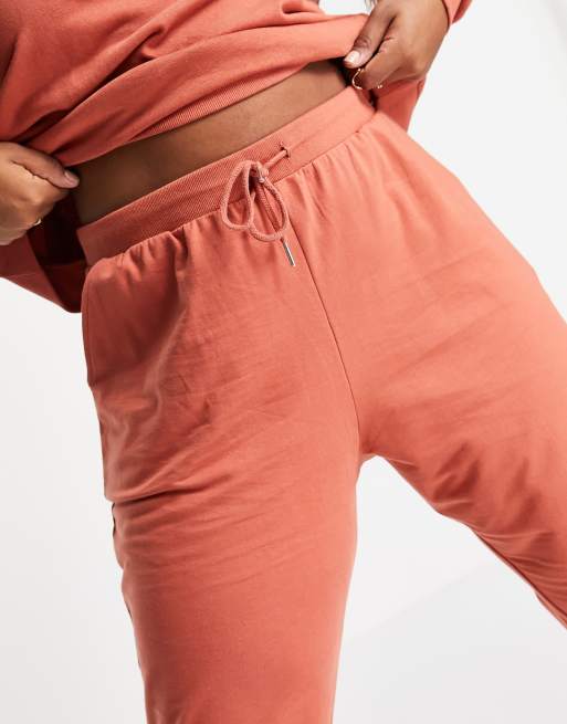 ASOS DESIGN Curve - Ensemble de survêtement coupe slim avec jogger et sweat - Terre battue , 3 de 4