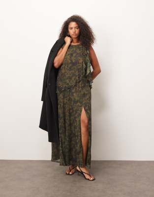 ASOS DESIGN Curve - Etuikleid in Grün mit Ringerrücken, Rüschen und abstraktem Muster-Bunt