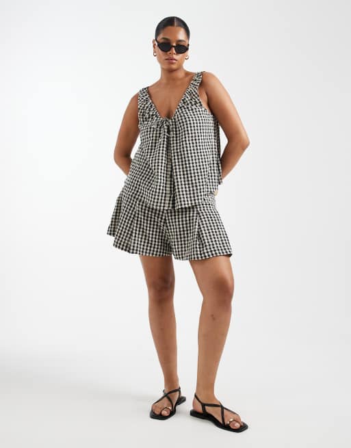 ASOS DESIGN Curve exclusive button front tie neckline cami in gingham, 2 of 4