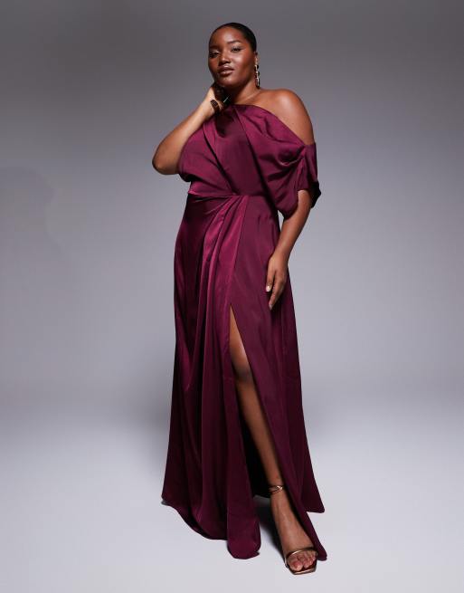 ASOS DESIGN Curve Exclusive – Ciemnofioletowa satynowa sukienka maxi z odsłoniętym ramieniem i rozcięciem z boku