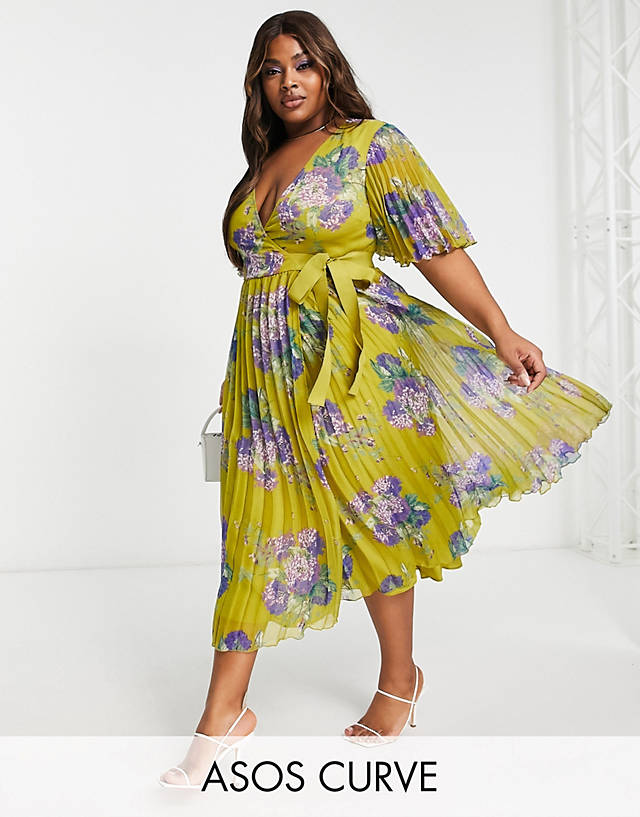 ASOS DESIGN Curve exclusive pleated midi dress with kimono sleeve and tie waist in green floral print