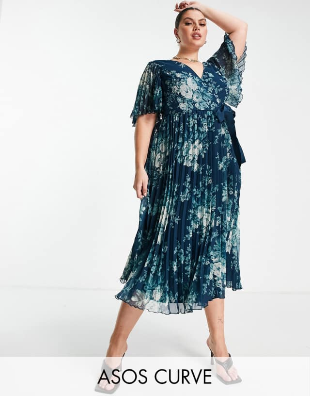 ASOS DESIGN Curve exclusive pleated midi dress with kimono sleeve and tie waist in print