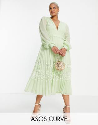 ASOS DESIGN Curve Exclusive plunge pleated midi dress with lace insert hem in seafoam green - ASOS Price Checker