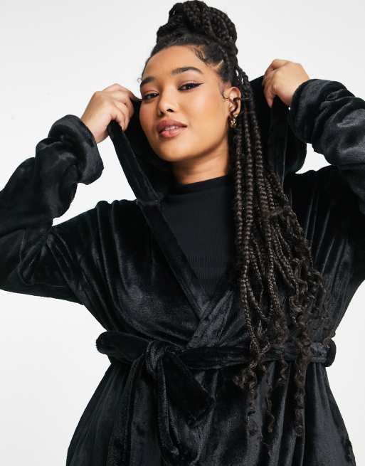 ASOS DESIGN Curve exclusive super soft fleece midi robe in black