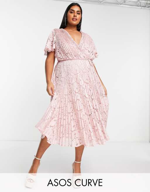 ASOS DESIGN Curve - Exclusives - Geplooide midi jurk van kant met strikdetail in beigeroze