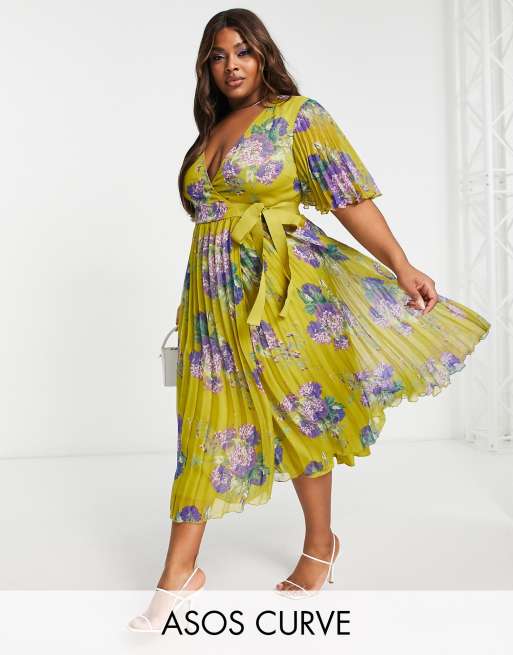 ASOS DESIGN Curve Exklusives plissiertes Midikleid in Grun mit Blumenprint Kimono Armeln und Bindeband in der Taille