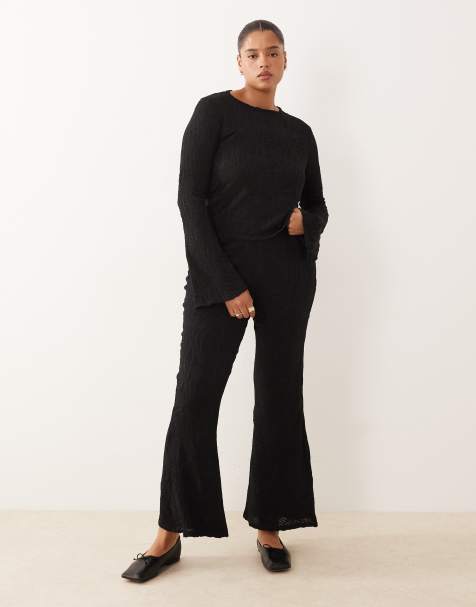 ASOS DESIGN Curve – Fakturowany czarny zestaw: top z rozkloszowanymi długimi rękawami i spodnie - view 1