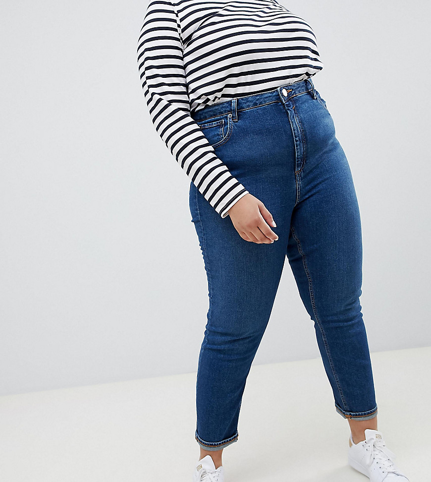 ASOS DESIGN Curve – Farleigh – Klarblå slim mom jeans med hög midja