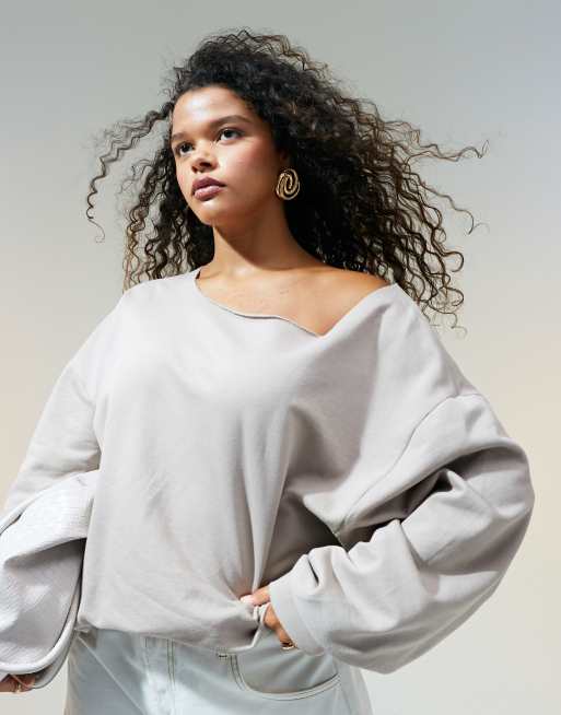 ASOS DESIGN Curve Felpa oversize color visone con spalla scoperta ASOS