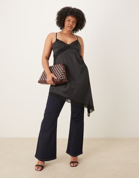 ASOS DESIGN Curve – Figurformende Jeans mit ausgestelltem Bein und Superstretch in Rinse - view 1