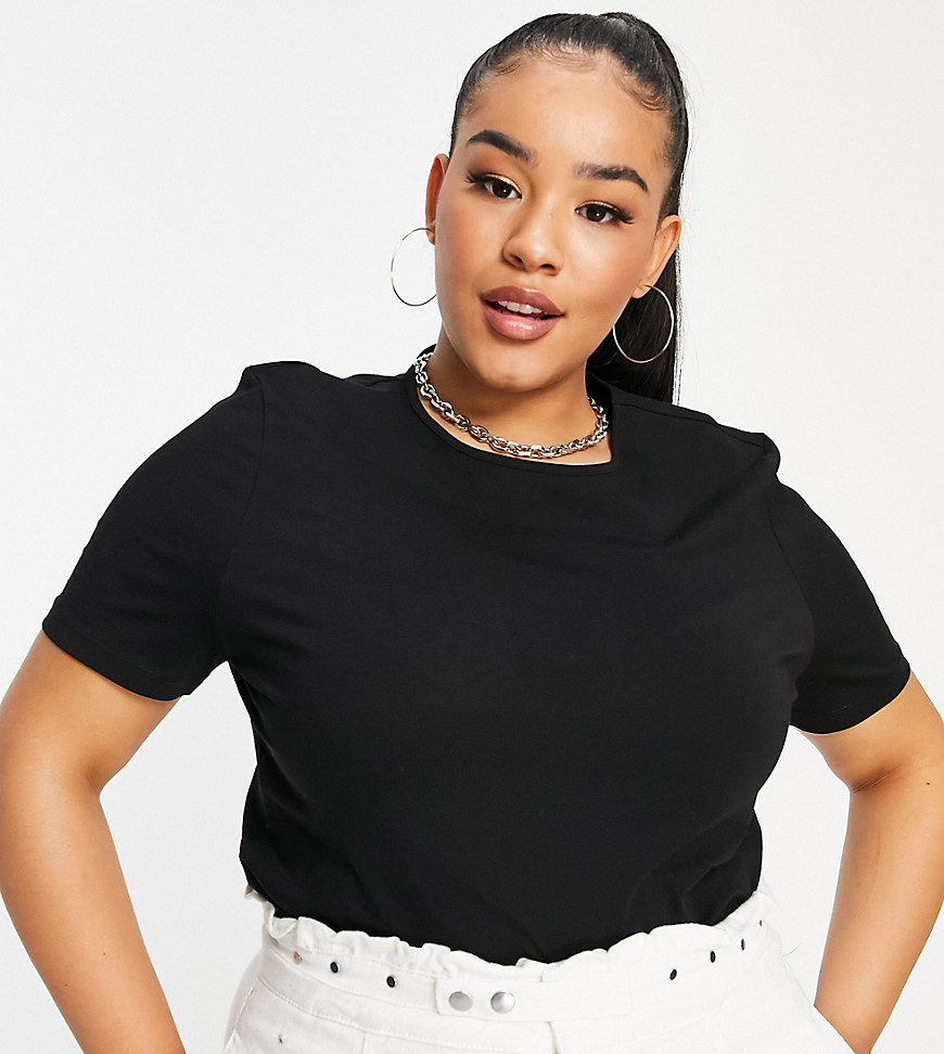 ASOS DESIGN Curve fitted cropped t-shirt in black