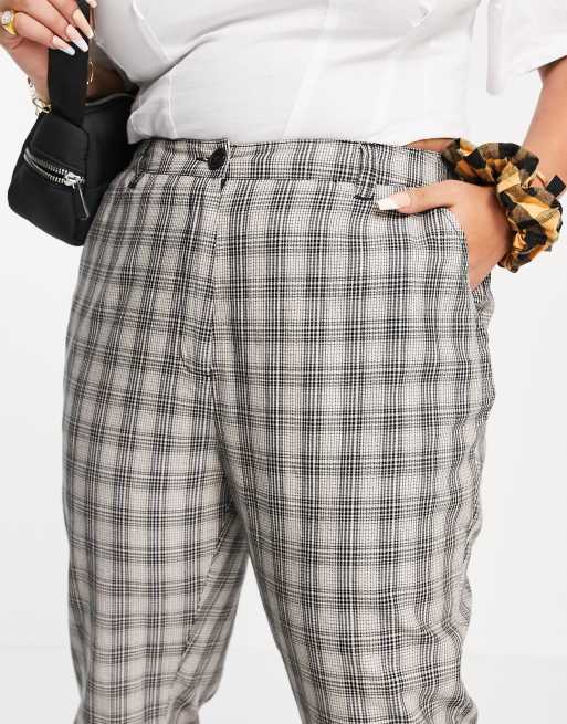 ASOS DESIGN Curve flare in camel and black check, 3 of 4