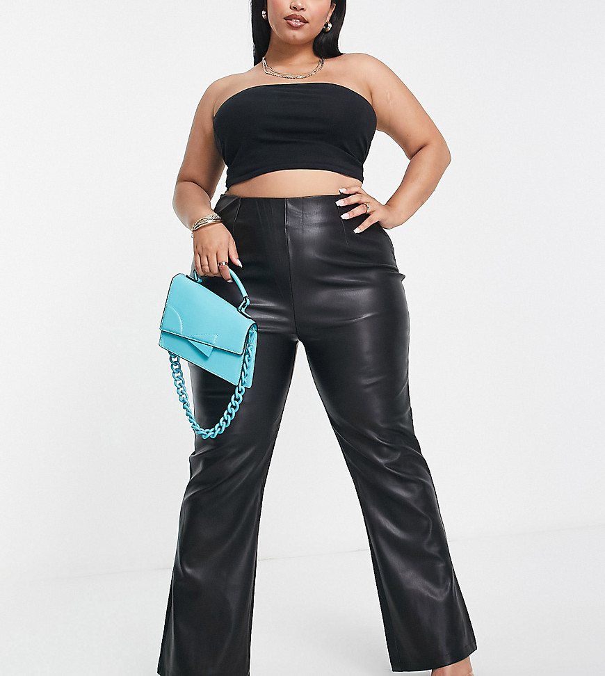 Plus-size trousers by ASOS DESIGN Make your jeans jealous High rise Elasticated waist Seam details Flared slim fit