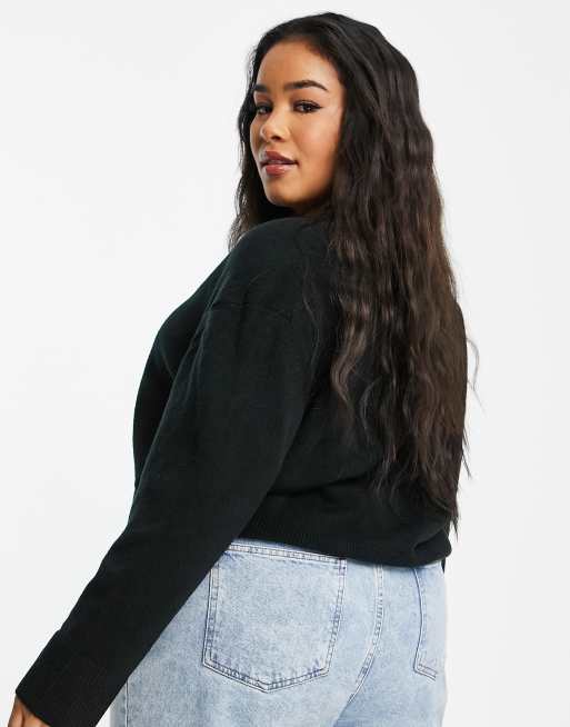 ASOS DESIGN Curve – Flauschige, kastige Strickjacke in Schwarz mit Knopfleiste, 2 von 4