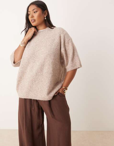 ASOS DESIGN Curve – Flauschiger Strickpullover in Pilzbeige mit Rundhalsausschnitt und T-Shirt-Schnitt - view 1