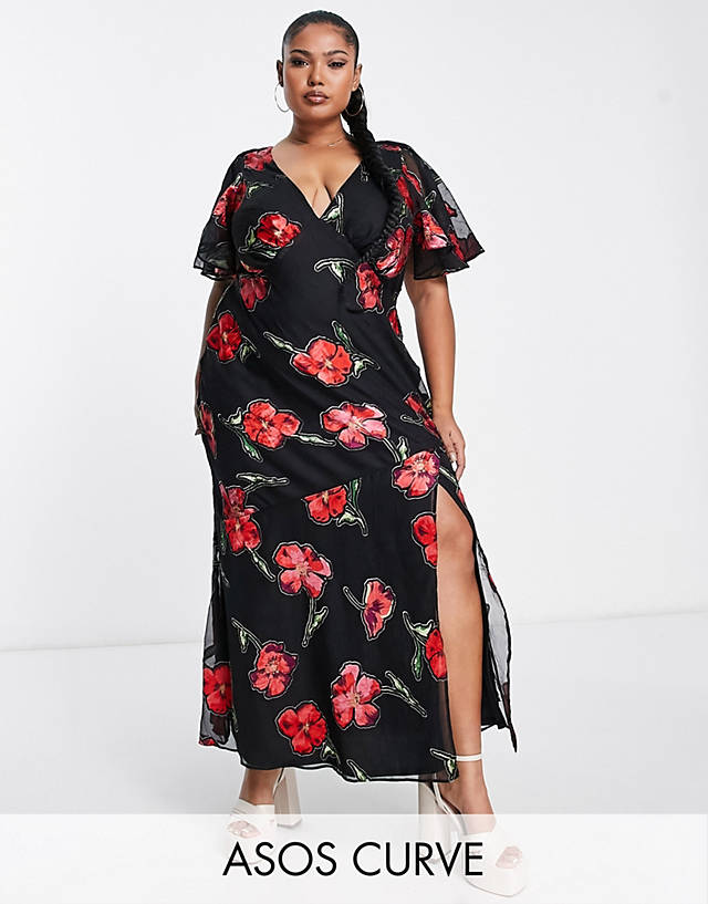 ASOS Curve - ASOS DESIGN Curve fluted sleeve maxi dress with cut out back in jacquard rose print