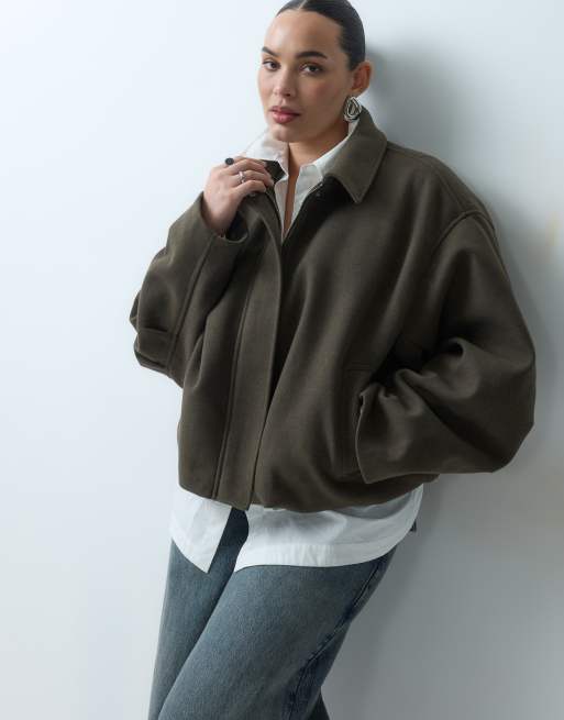 ASOS DESIGN Curve formalna krótka kurtka z kołnierzem w kolorze khaki, 4 z 5
