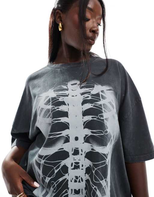 ASOS DESIGN Curve - Forvasket koksgrå og oversized T-shirt med røntgenprint af skelet, 2 af 4