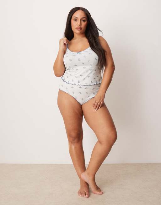 ASOS DESIGN Curve - Freya - Completo traforato blu a fiorellini con canottiera e slip, 2 di 4