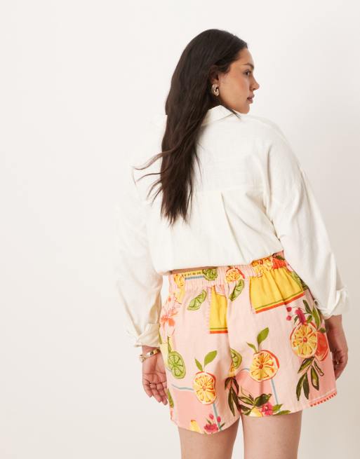 ASOS DESIGN Curve – Fruktmönstrade shorts med knytning i midjan, 5 av 5