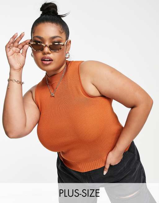 ASOS DESIGN Curve - Gebreid hemdje met racerhals en geribbelde zoom in bruin