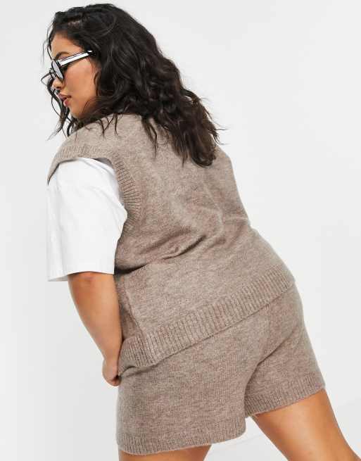 ASOS DESIGN Curve - Gebreide tanktop met knopen in taupe, deel van co-ord set, 2 van 4