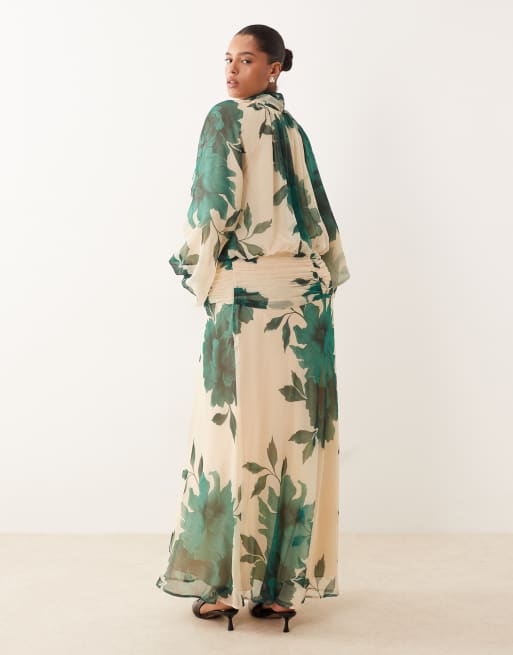 ASOS DESIGN - Curve - Gedrapeerde hoogsluitende chiffon maxi-jurk met halsstrik in groene bloemenprint, 4 van 4